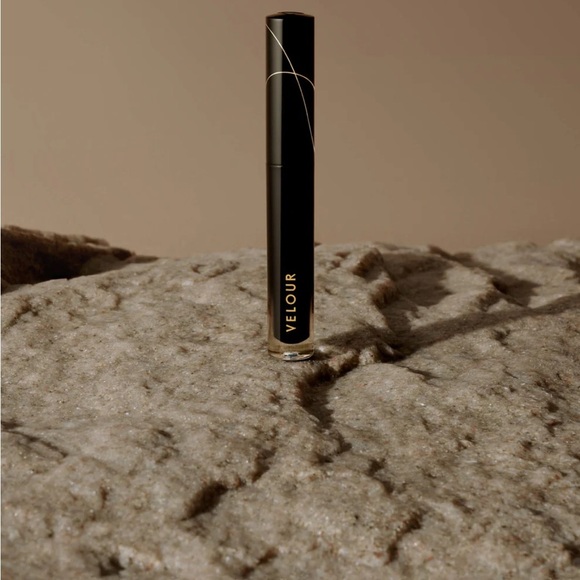 Velour
Lash & Go Liner
Lash Adhesive
3-in-1 Magnetic Eyeliner - Picture 3 of 4